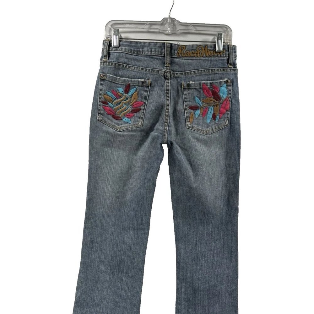 Rocawear Junior's Jeans Distressed Blue Lotus Design on Pockets NWT Size 5